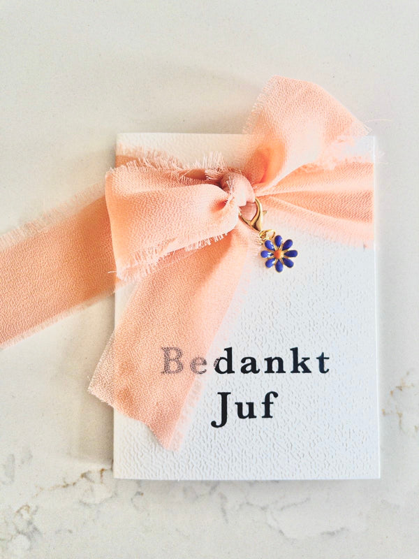 Bedankt juf kaart met sleutelhanger bloem
