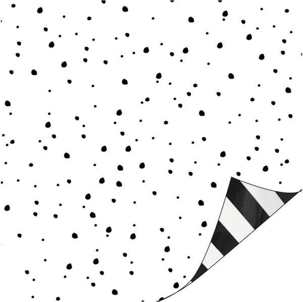 zwarte-stippen-cadeaupapier
